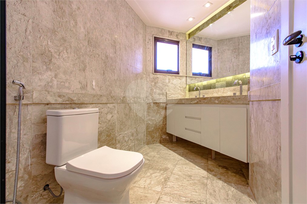 Apartamento à venda ou para alugar com 3 suítes em Itaim Bibi, São Paulo, SP