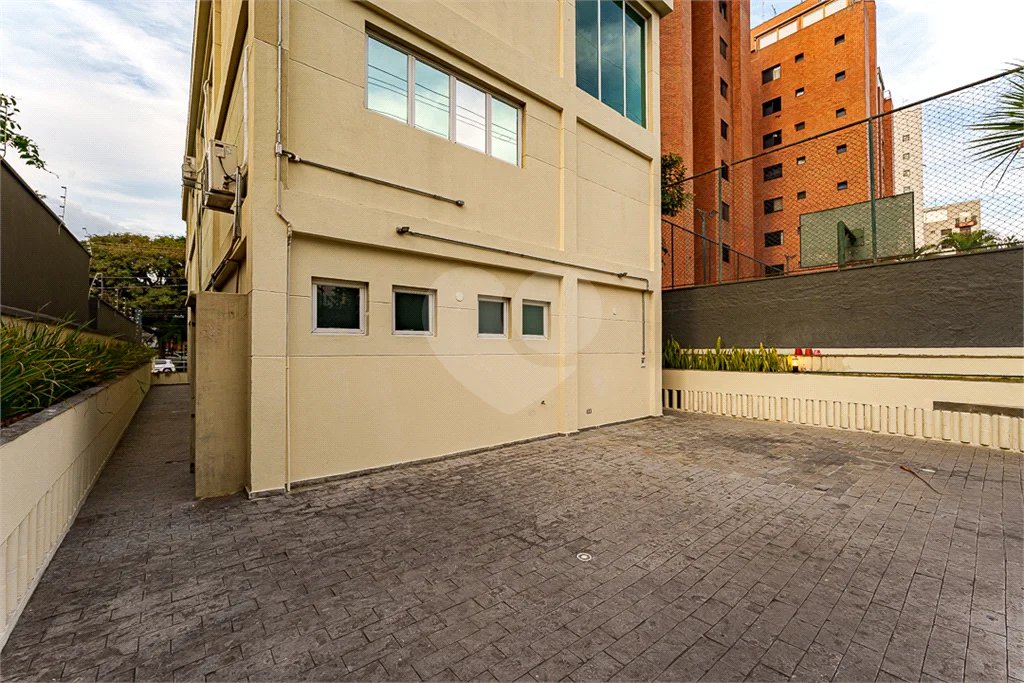 Prédio inteiro comercial á venda e locação na Vila Leopoldina.