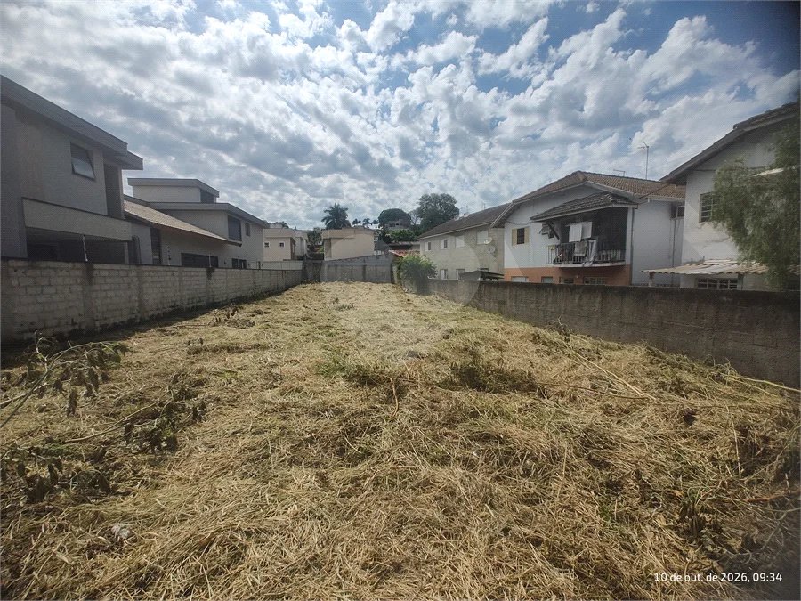 Terreno em Atibaia com 652 metros, pronto para construir no Jardim do Lago, aceita financiamento