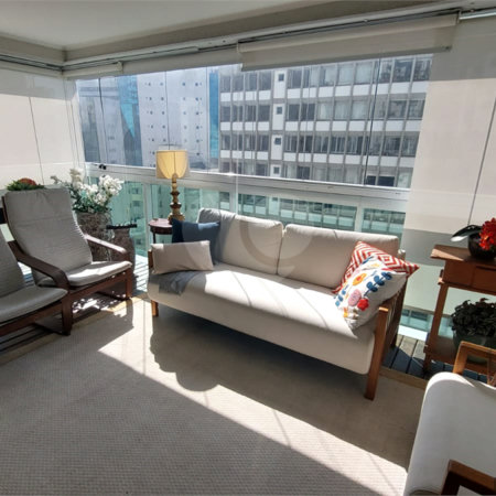 Apartamento de 3 quartos, mobiliado, para locação no Paraíso