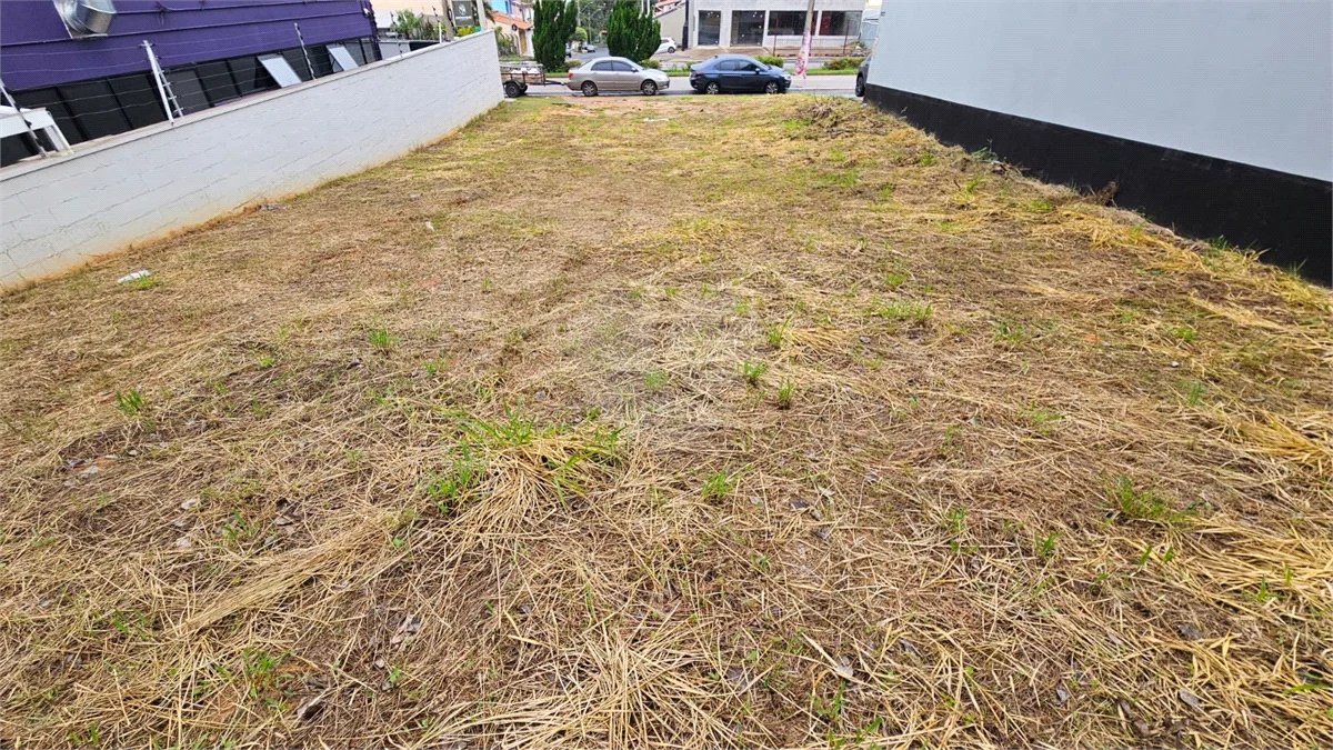 Terreno Comercial a Venda