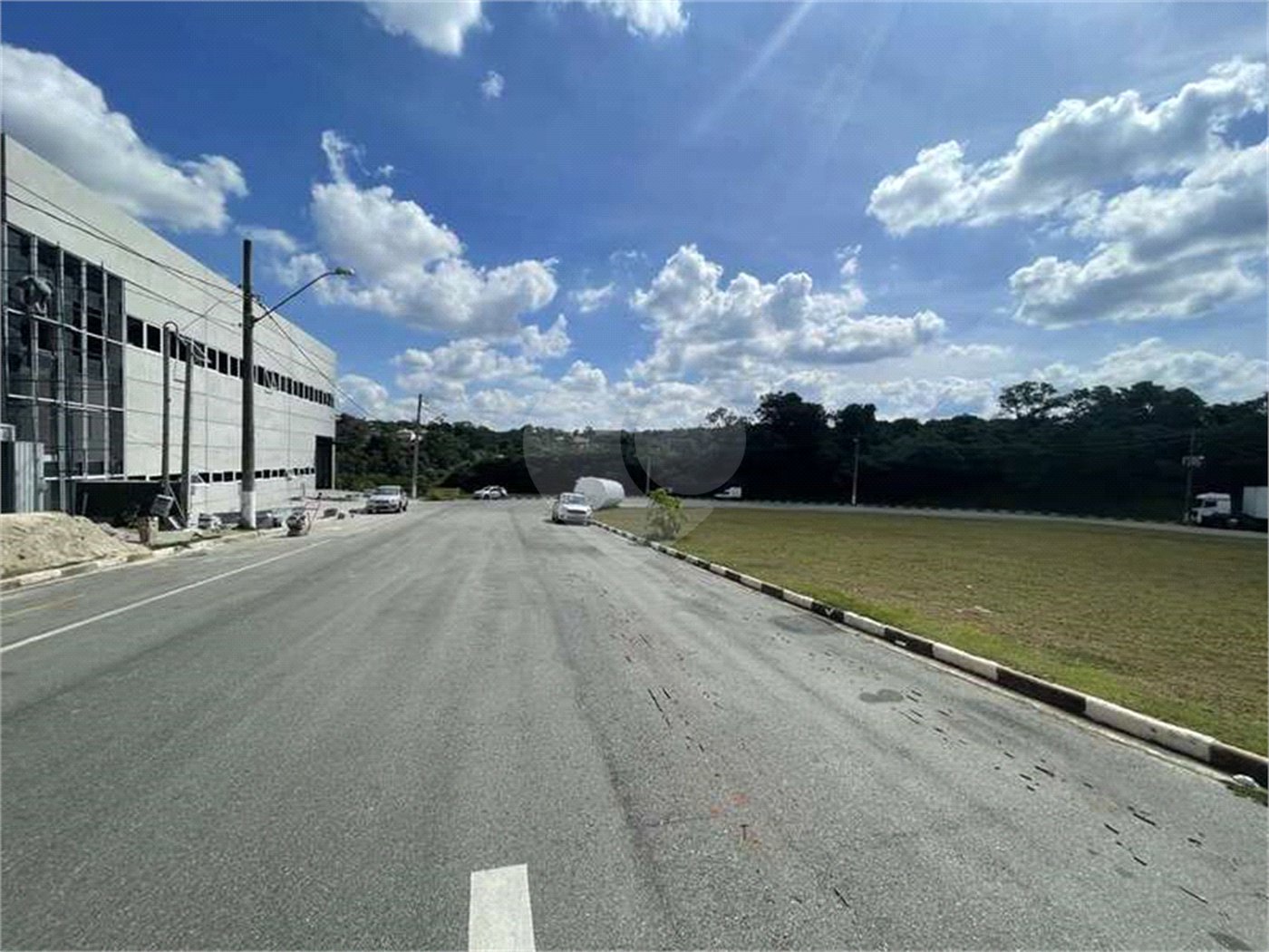 Galpão para venda e locação - Rodovia Raposo Tavares