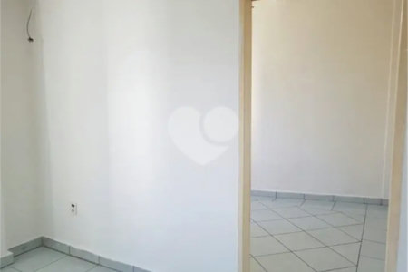 Studio / Kitnet No Centro em Frente ao Metrô
