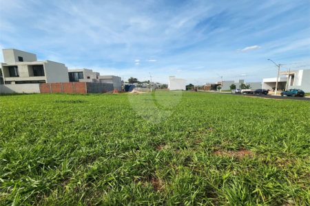 Loteamento no Recanto do Sabias á venda