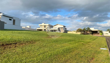 Terreno à venda no condomínio Moinho Vermelho, Piracicaba - SP