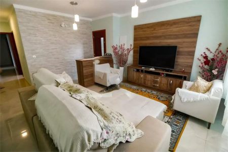 Sobrado à venda com 4 quartos, sendo 1 suíte, em Vila Sônia, São Paulo, SP