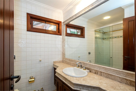 Casa à venda com 4 suítes no condomínio Chácara Flora, São Paulo - SP