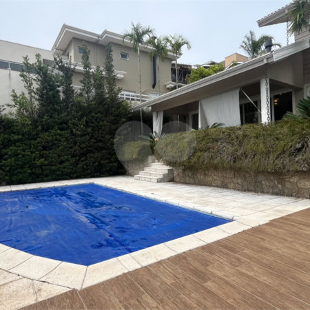 Casa a Venda no Condomínio Porto Atibaia com 4 dormitórios