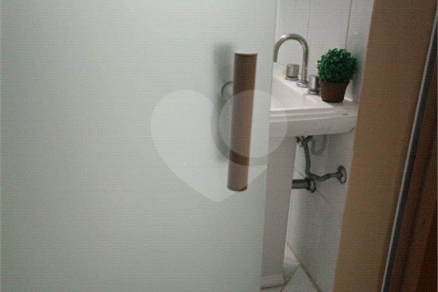 Sobrado com 4 Quartos e 4 banheiros à Venda -337 m² por R$ 850.,000 -- Jardim Vivan,-Jaraguá, São Paulo - SP