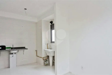Apartamento com 30m², 1 dormitório, à venda na Freguesia do Ó.