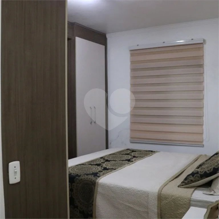 Apto na Mooca de 76m², com 2 dorms, 1 vaga, 1 suíte. Estuda permuta.