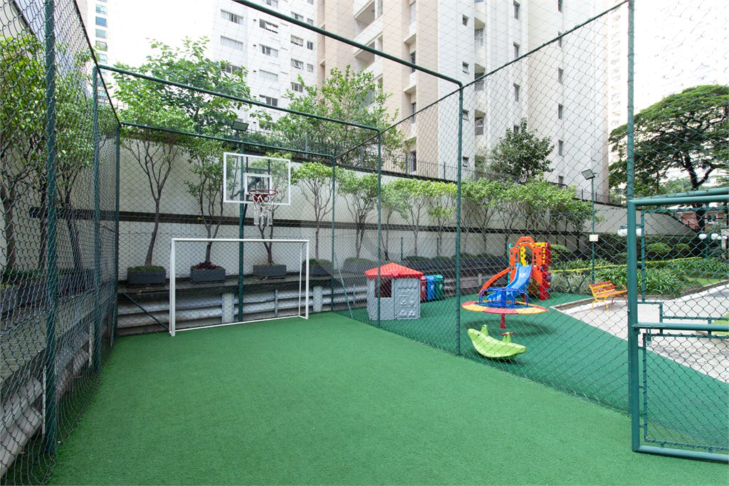 Apartamento a venda no Campo Belo, 192 M², 3 suites, 3 vagas, lazer e próximo ao metrô