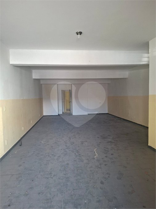 Indaiatuba - Salão Comercial - Vila Pires da Cunha - IPTU: R$ 168,00 - Venda: R$ 380.000,00 - Excelente oportunidade - Este salão comercial está localizado na Vila Pires da Cunha, ao da Avenida Ario Barnabé, no Jardim Morada do Sol. - Uma área em crescente valorização