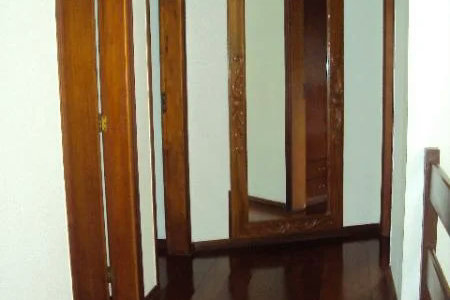Sobrado à venda 400m² com 4 quartos, sendo 2 suítes, 6 vagas no Jardim Peri Peri próximo metrô Vila Sônia