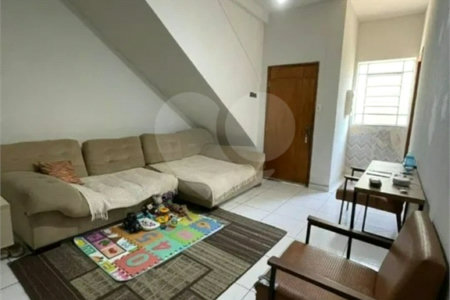 Apartamento térreo , com 72m² , 3 dormitórios , à venda no bairro do Cambucí.