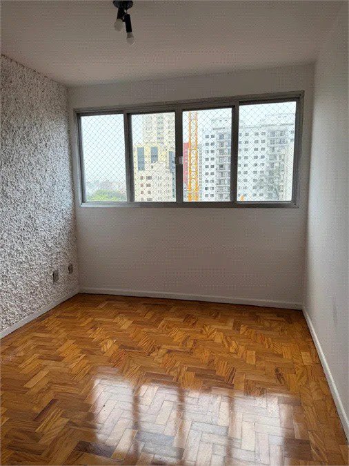 Apartamento à venda com 2 quartos em Vila Madalena, São Paulo, SP