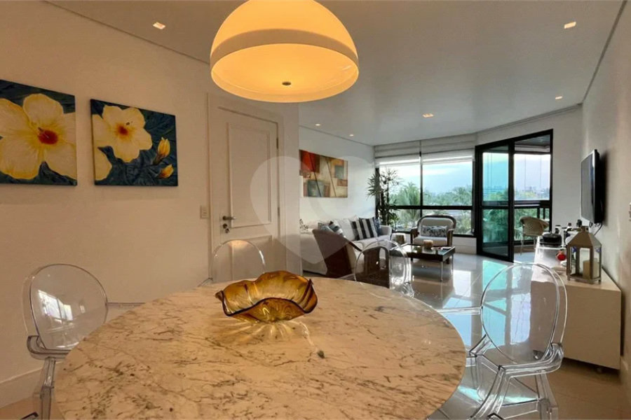 Apartamento à venda com 3 quartos, sendo 2 suítes,  em Riviera de São Lourenço, Bertioga, SP