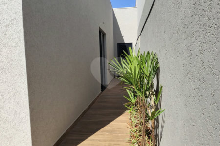 Casa térrea no Condomínio Terras de San Pedro , localizado em Bonfim Paulista/SP.