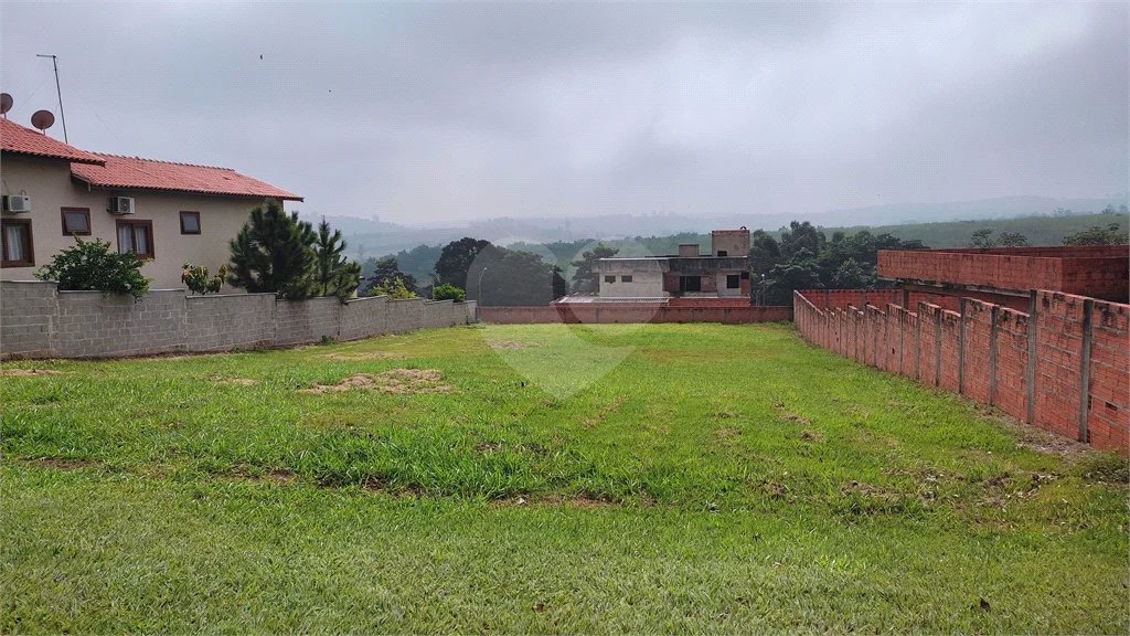 Terreno de 1000 metros quadrados, no Recanto das Águas de São Pedro...