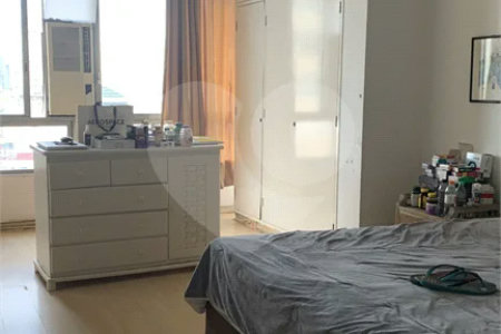 Edifício Louvre | Apartamento Neoclássico de 425m² à Venda na Praça da República — Centro de São Paulo