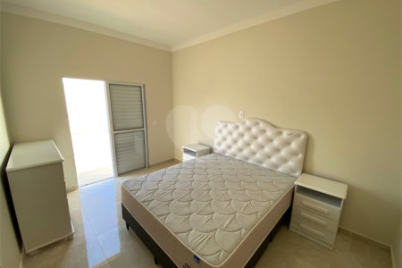 Casa térrea com piscina para venda no Residencial Arcoville