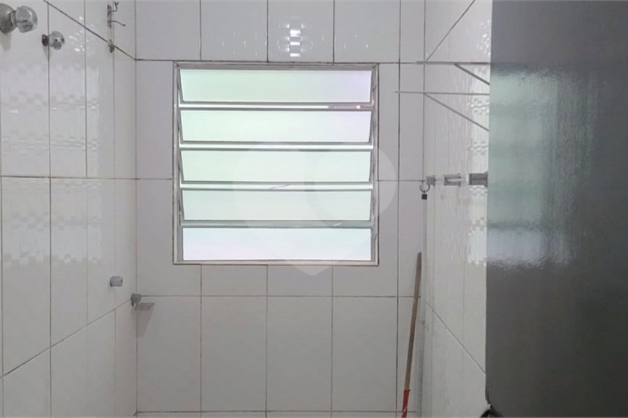 2 Casas – Bairro Aricanduva - c/ Salão Alugado – 56 m2 e 80 m2 – Terreno 5 x 25