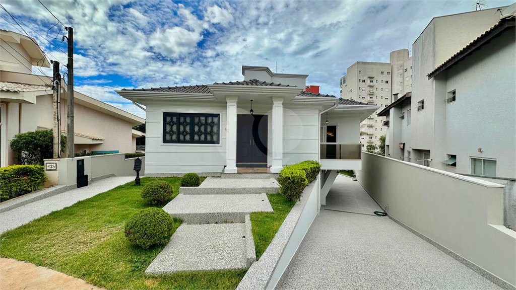 Casa a venda no Parque Faber Castell I