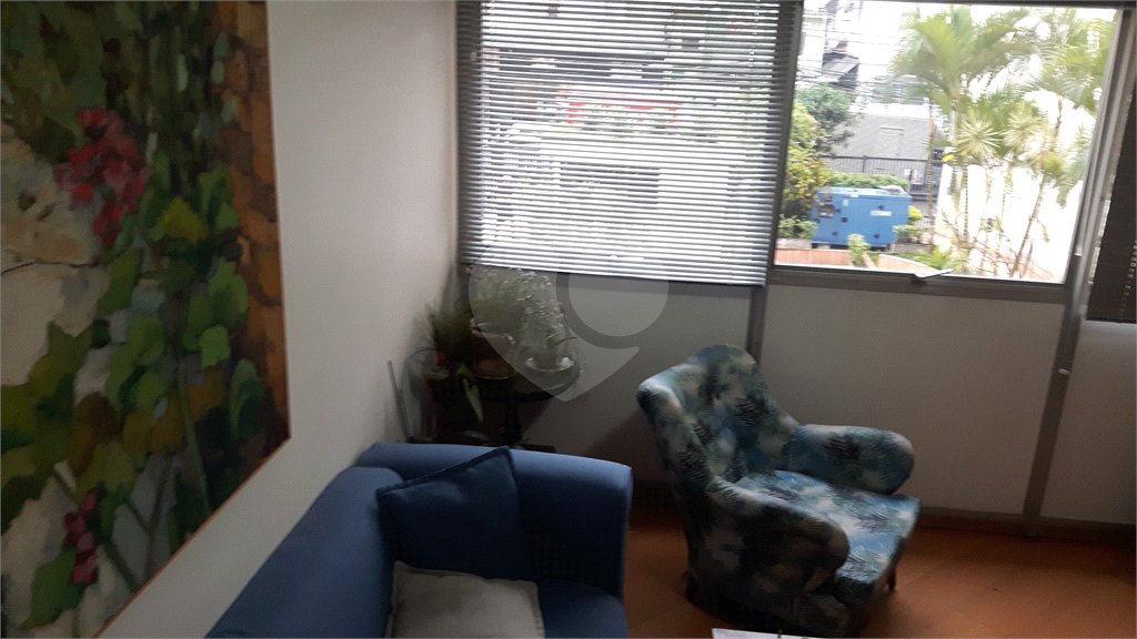 Apartamento de 2 quartos à venda perto do Metrô Paraíso! Excelente localização!