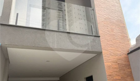 Sobrado à venda com 2 suítes em Vila Nova Conceição, São Paulo, SP