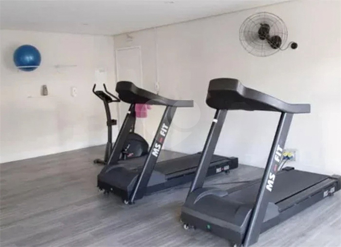 Apartamento na Mooca com 85 m² com 64 m² útil ,2 banheiros 1 vaga 2 quartos 1 suíte