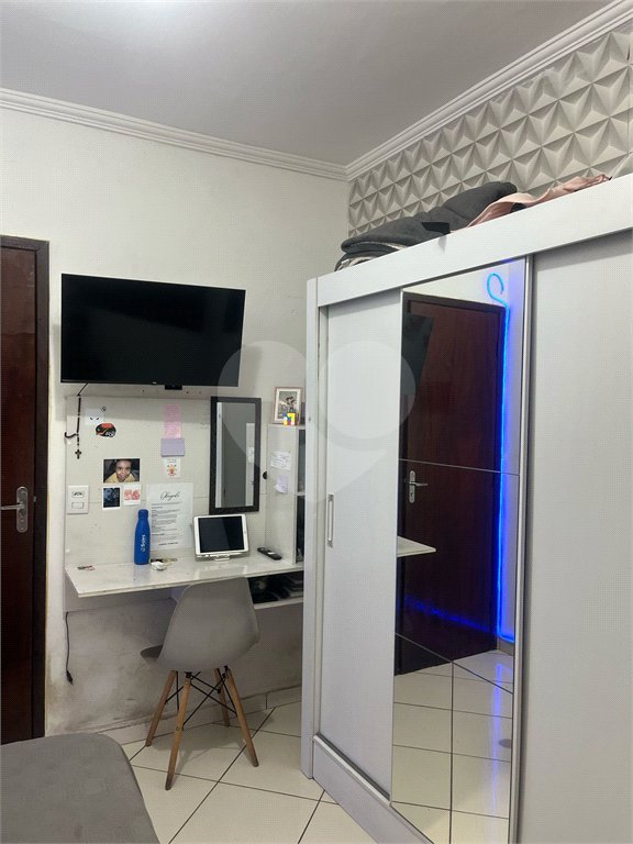 Sobrado à Venda na Cidade Líder com Quintal, Jardim e Excelente Localização