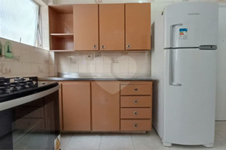 APARTAMENTO 2 QUARTOS (+1 REV.) MOBILIADO P/ALUGAR NO GUARUJÁ/PITANGUEIRAS 96m2 VISTA MAR