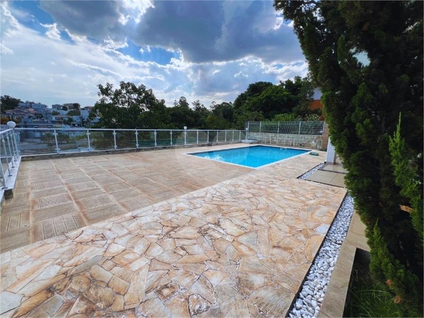 Apresento essa belíssima casa no Condomínio Delle Stelle - Louveira SP