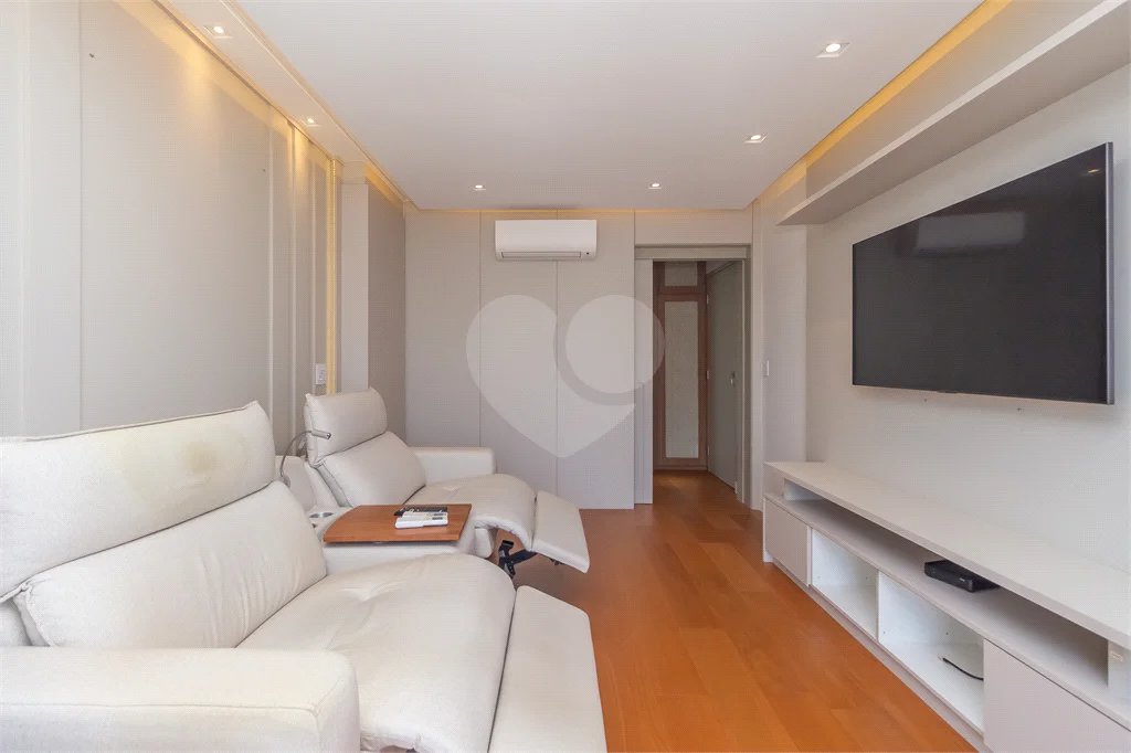 Apartamento - Vila Mariana - Alto Padrão - 3 Suítes - 4 Vagas - Venda / Compra - Próximo ao Metrô