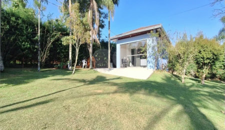 Chácara à venda com 3 suítes em Monterrey, Louveira, SP