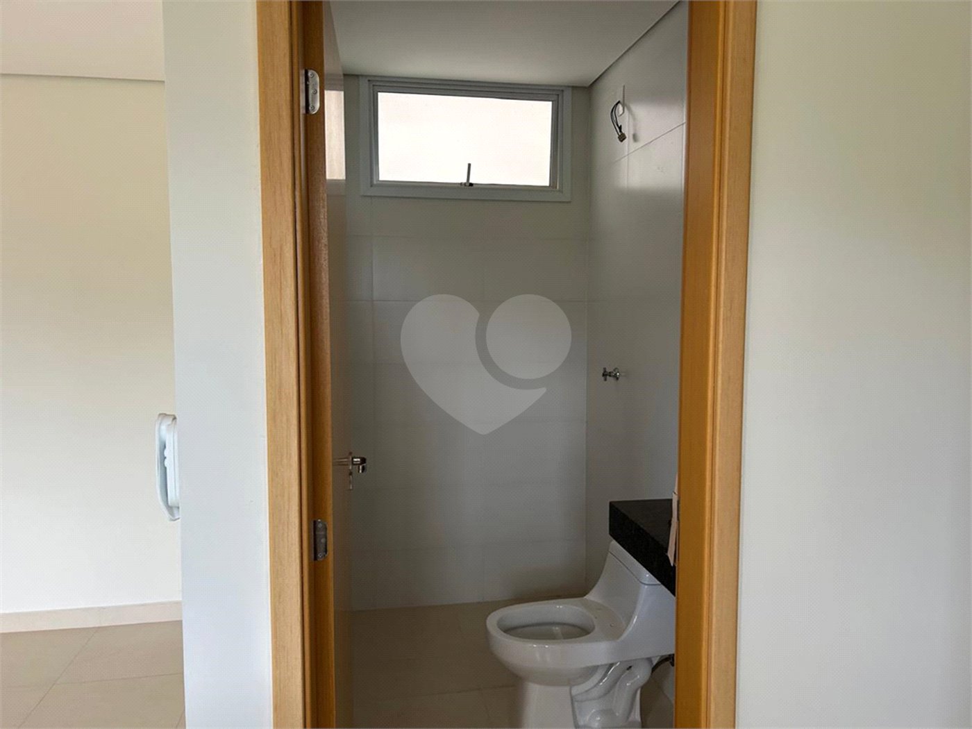 Apartamento a venda de 02 dormitórios