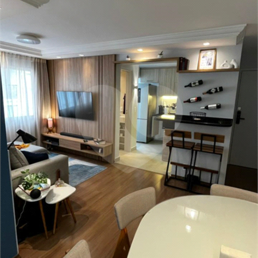 Apartamento à venda na Vila Mariana, reformado 2 dormitórios com 64m² Aceita e estuda Permuta.