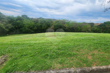 Terreno à venda no Condomínio Reserva Santa Isabel – Louveira/SP | 828,95 m² | Fundo para área verde