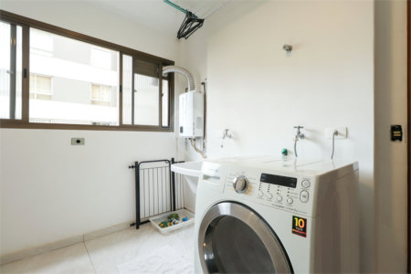 Apartamento à venda com 4 quartos, sendo 3 suítes, em Campo Belo, São Paulo, SP