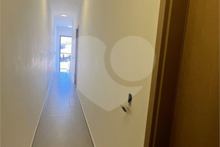Casa Assobradada com 3 suítes na Vila Thais em Atibaia