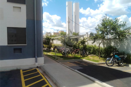 Apartamento no Condomínio Ipê Branco .