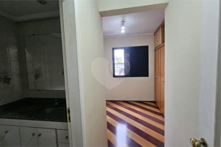 Apartamento à venda | 72 m² | 3 quartos (1 suíte) | 1 vaga | Próximo ao Metrô Saúde