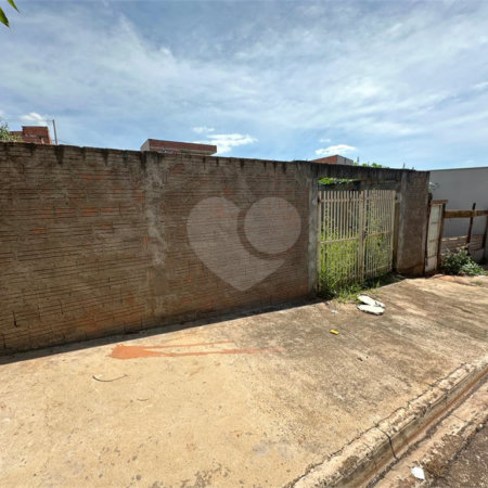 Terreno á venda, com 250m2, no Bairro Bela Vista em São Carlos.
