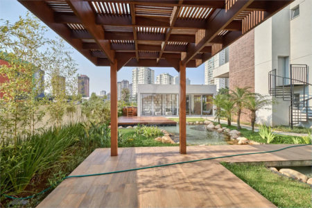 Apartamento com 155m² pronto para morar com 03 suítes e 02 vagas no Jardim Marajoara.