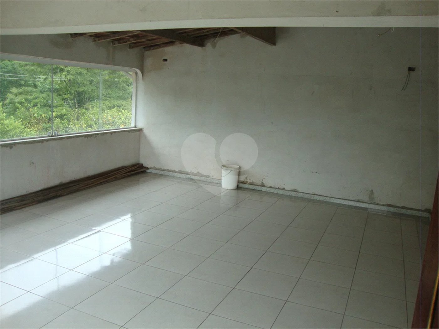 Chácara à venda com 5 quartos, sendo 2 suítes, em Jardim Arujá, Arujá, SP