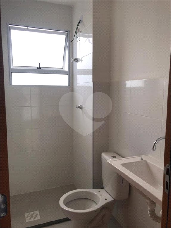 Apartamento no condomínio Monte Berlim