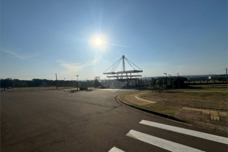 Terreno comercial de 1.685m2 á venda, em Parque Tecnológico Damha II.