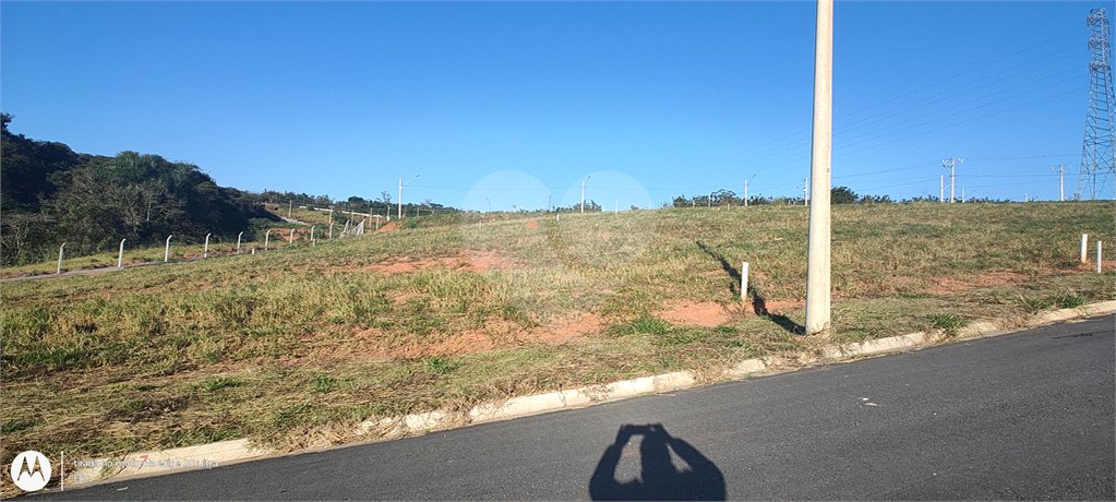 Terreno em Atibaia com 360 m² condomínio fechado com ampla área de lazer