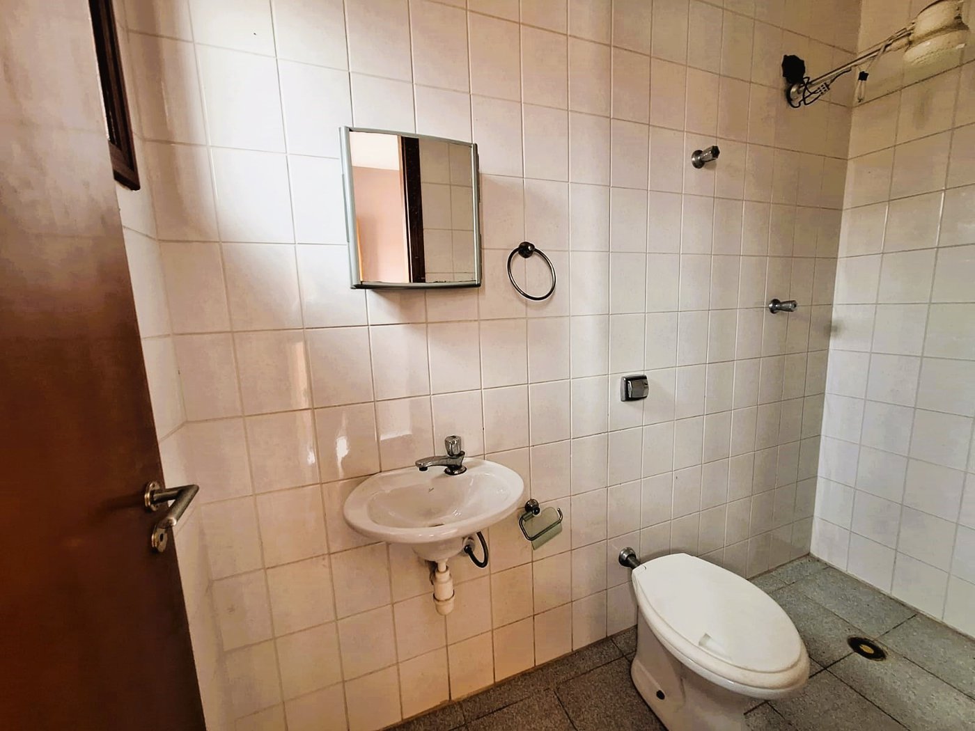 Casa à venda com 4 suítes, sendo 1 suíte externa, no Jardim Bonfiglioli, São Paulo - SP