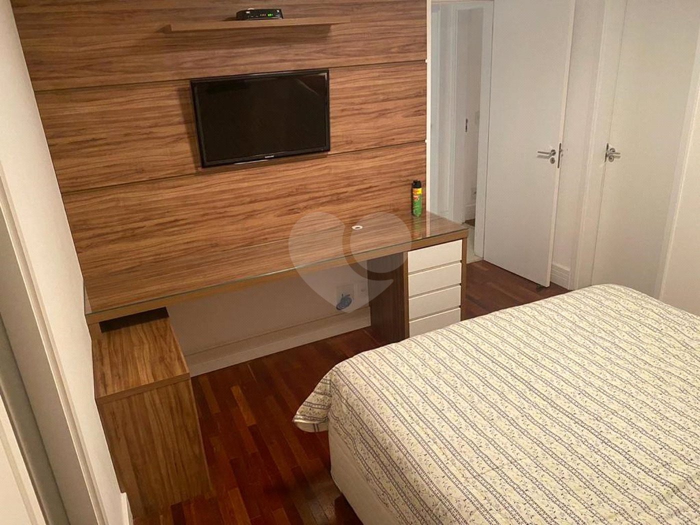 Condomínio clube, Apartamento na Mooca com 204 m² Com 3 suítes e 4 Vagas.